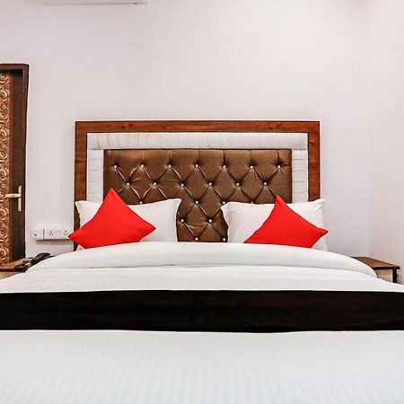 Hotel O Golden Stone Ghaziabad Exteriör bild